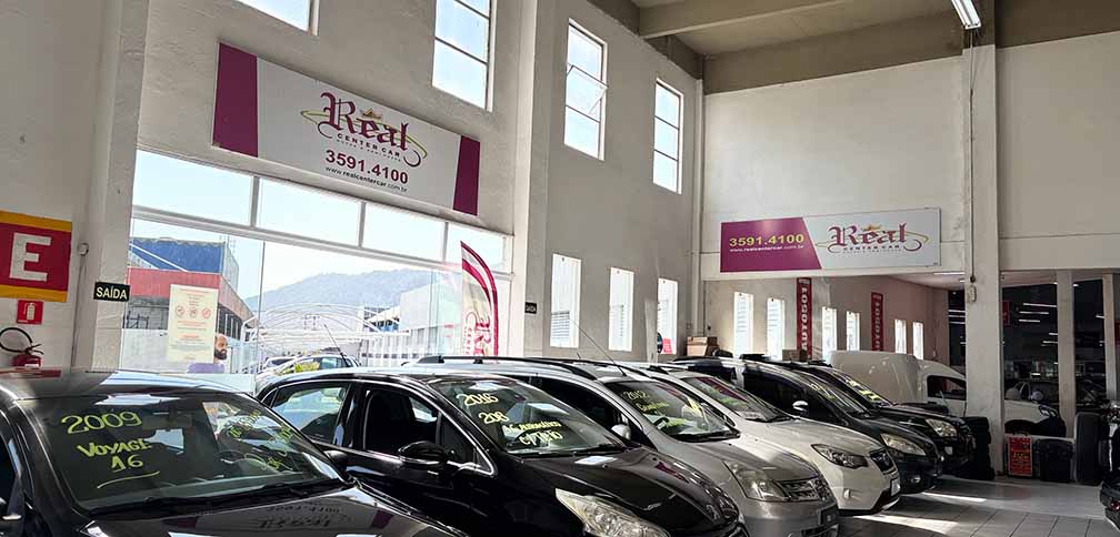 Fachada da loja Real Center Car